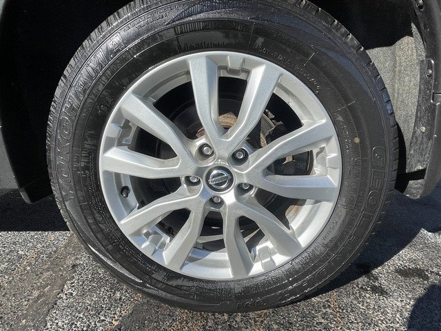 Used 2019 Nissan Rogue SV image 8