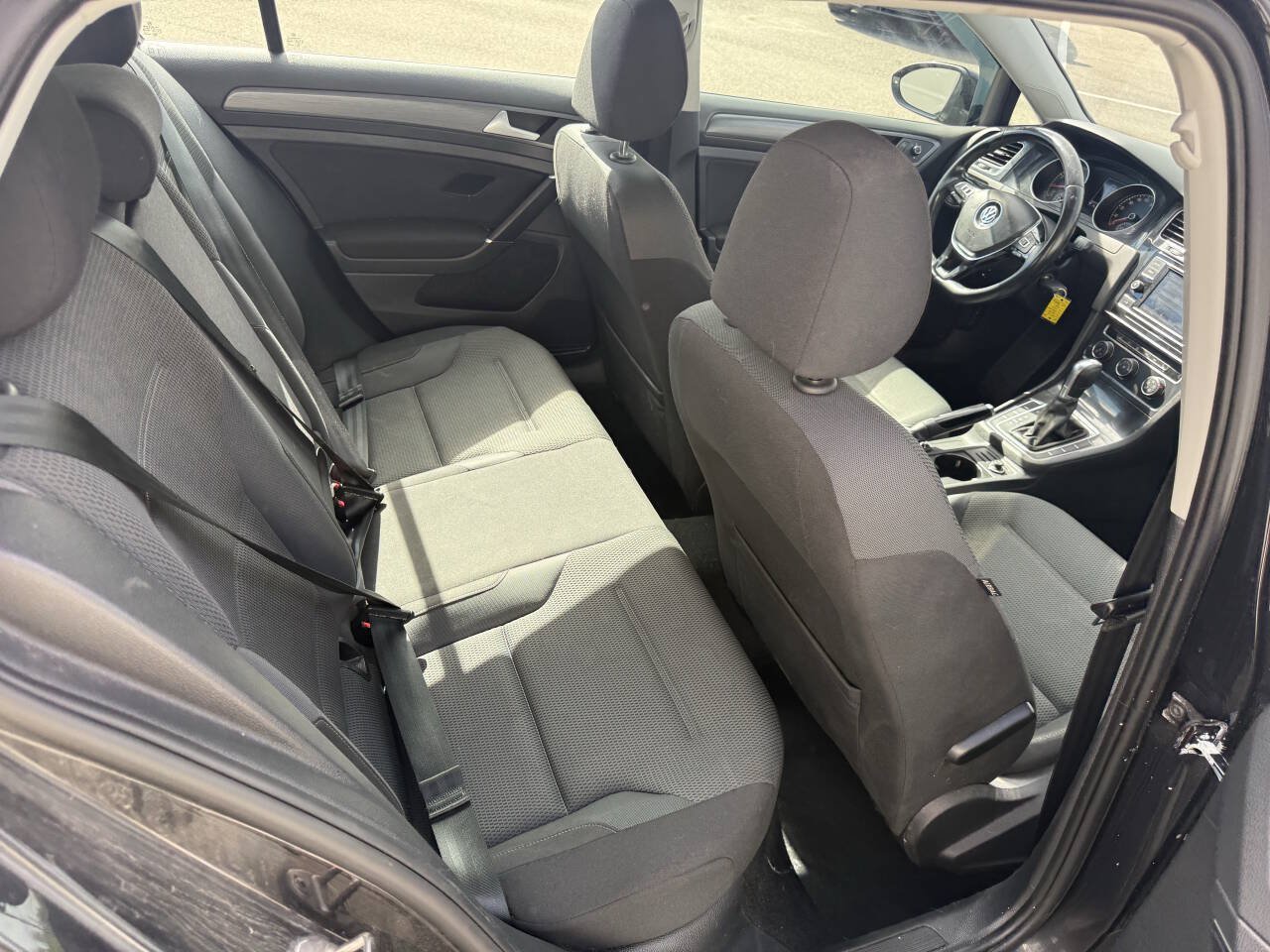 Used 2018 Volkswagen Golf S FWD image 15