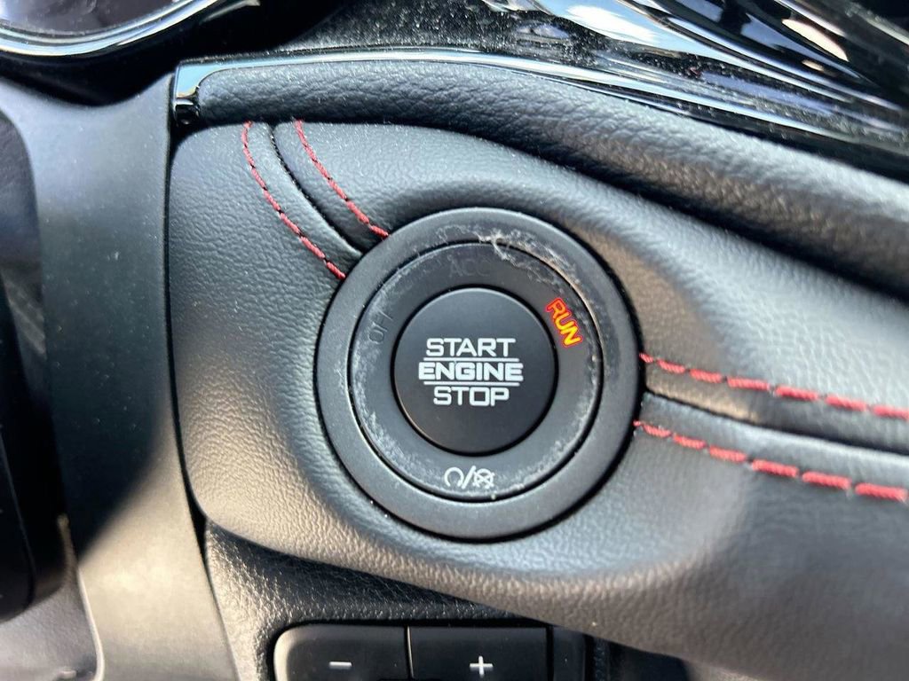 Used 2025 Dodge Durango GT image 36