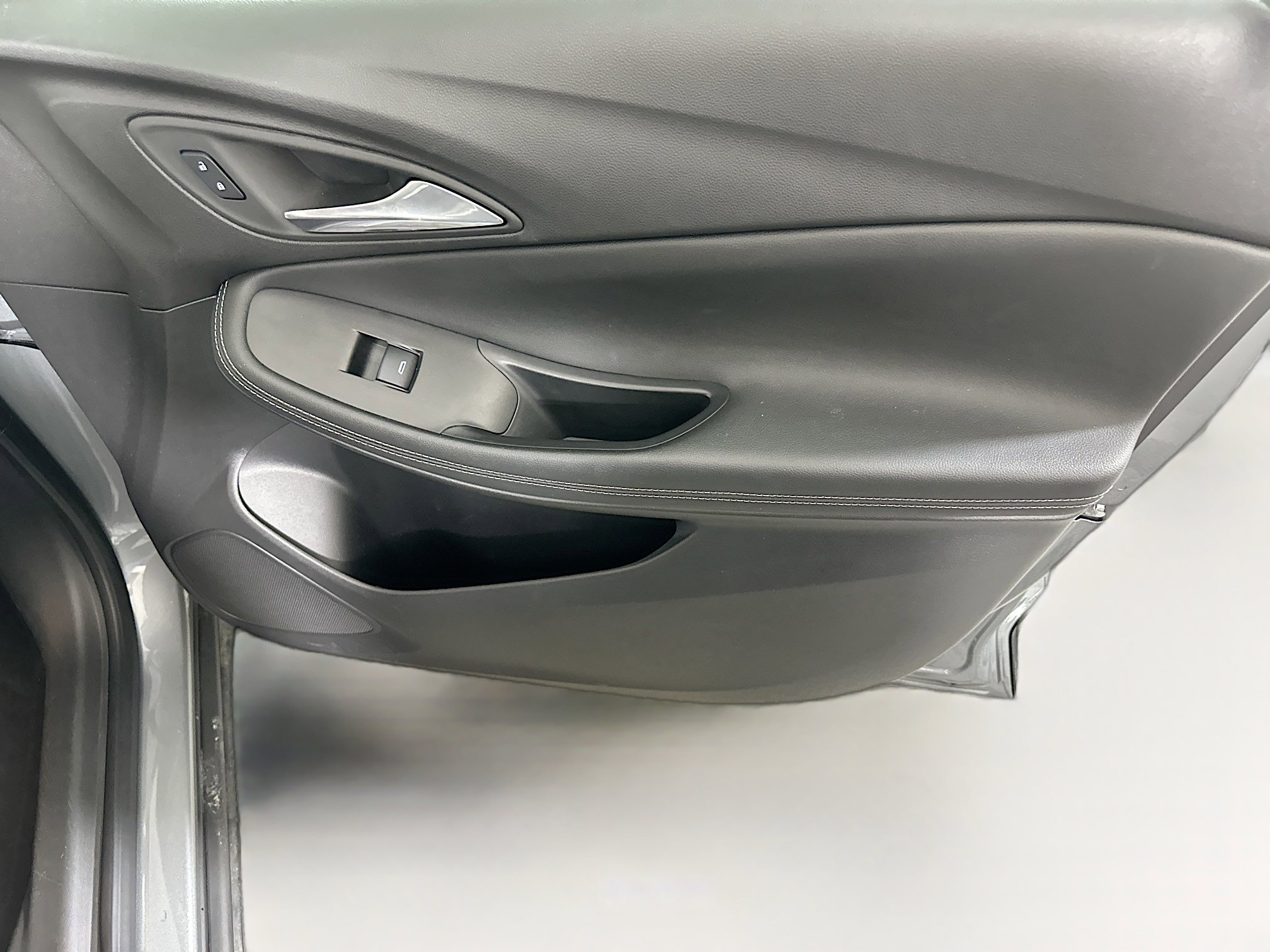 Used 2025 Buick Encore GX Preferred AWD/4WD image 30