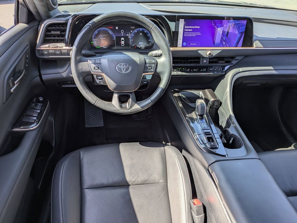 Used 2024 Toyota Crown Limited image 25