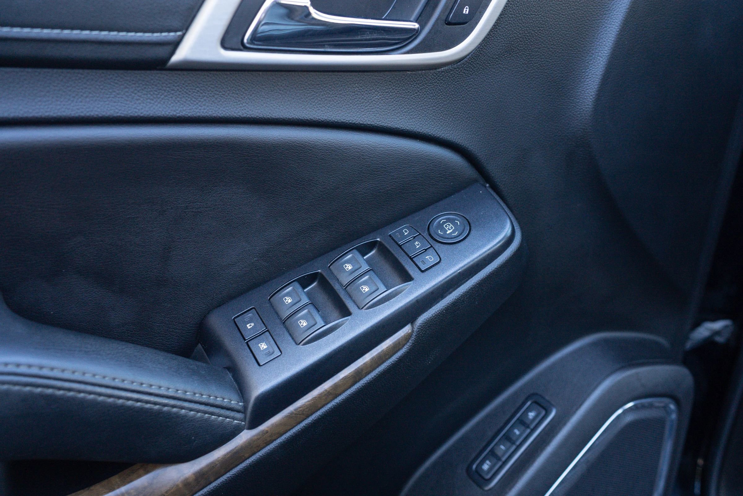 Used 2018 GMC Yukon Denali w/ Denali Ultimate Package image 35