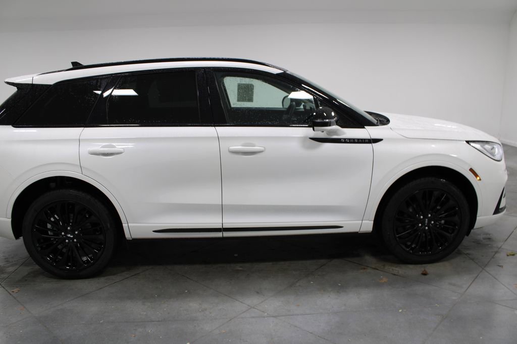 New 2026 Lincoln Corsair Reserve image 10