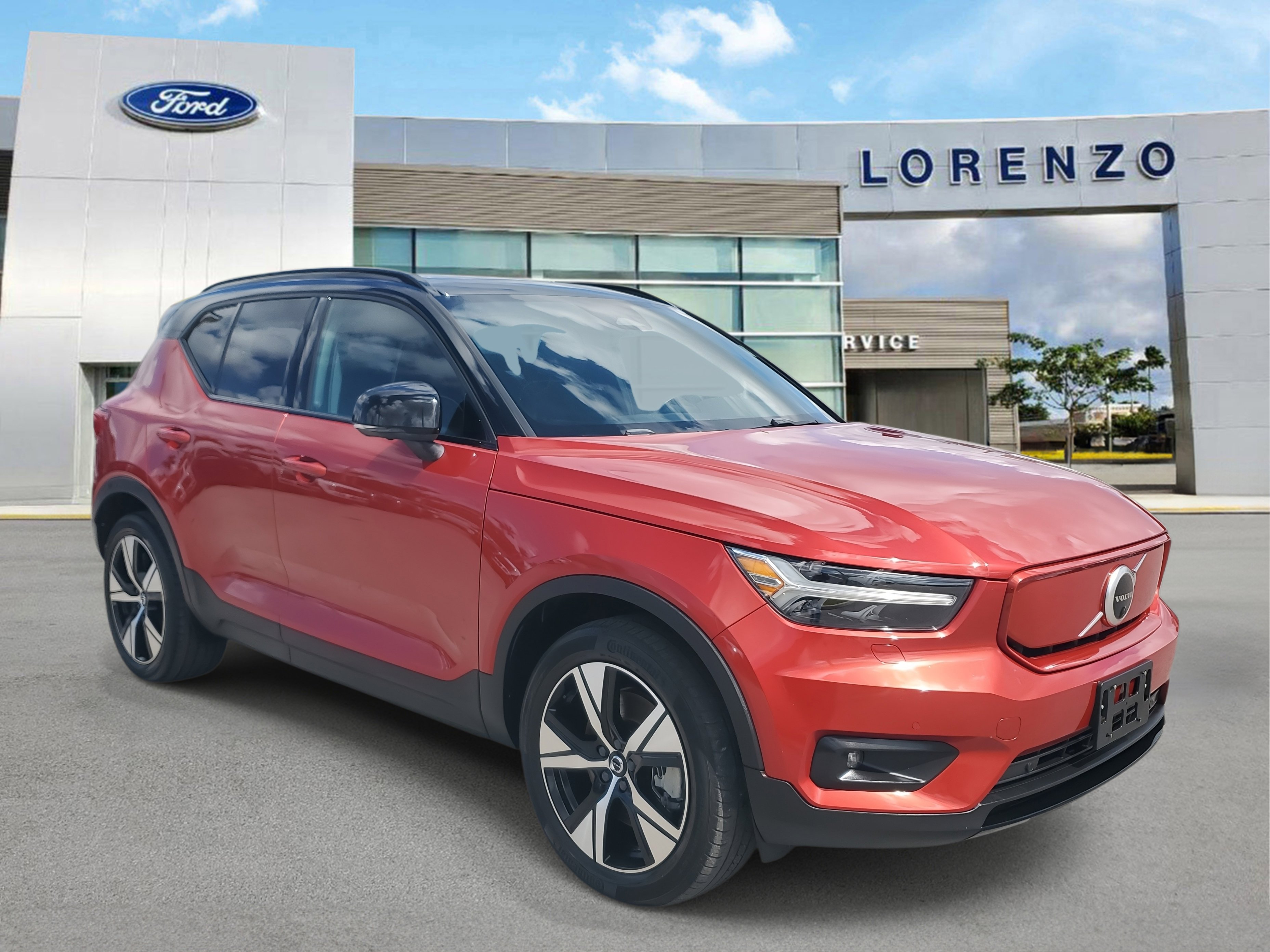 Used 2021 Volvo XC40 P8 Recharge w/ Advanced Package image 3