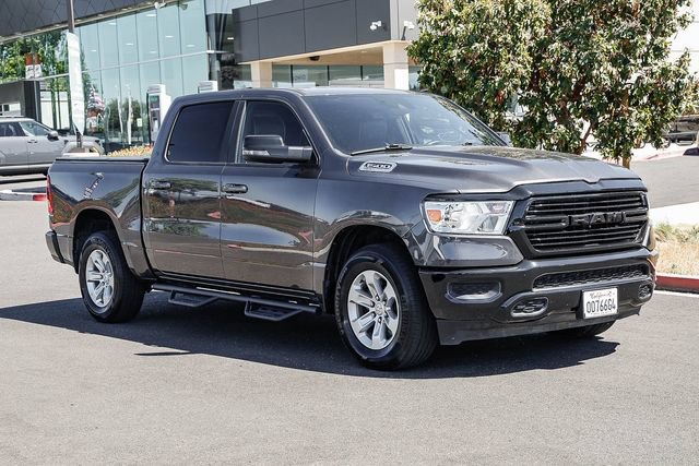 Used 2024 RAM 1500 Laramie AWD/4WD image 6