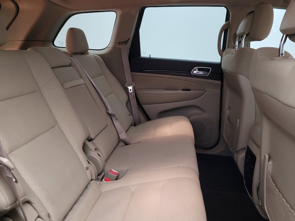 Used 2018 Jeep Grand Cherokee Laredo image 19