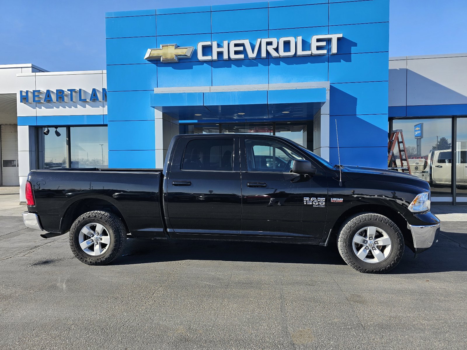 Used 2021 RAM 1500 Classic SLT image 2