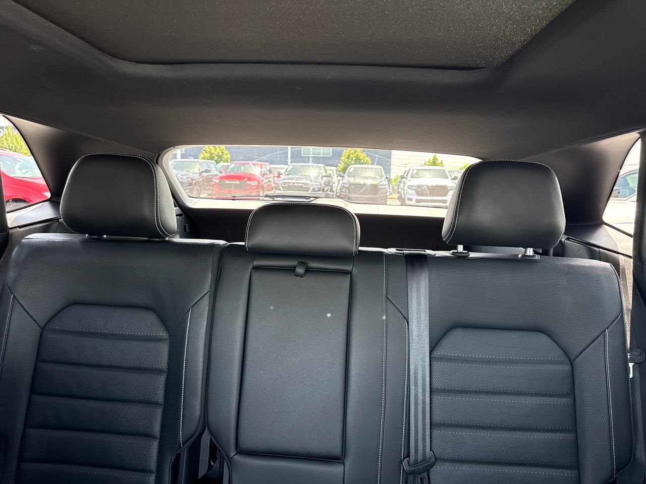 Used 2021 Volkswagen Atlas Cross Sport SEL Premium R-Line AWD/4WD image 28