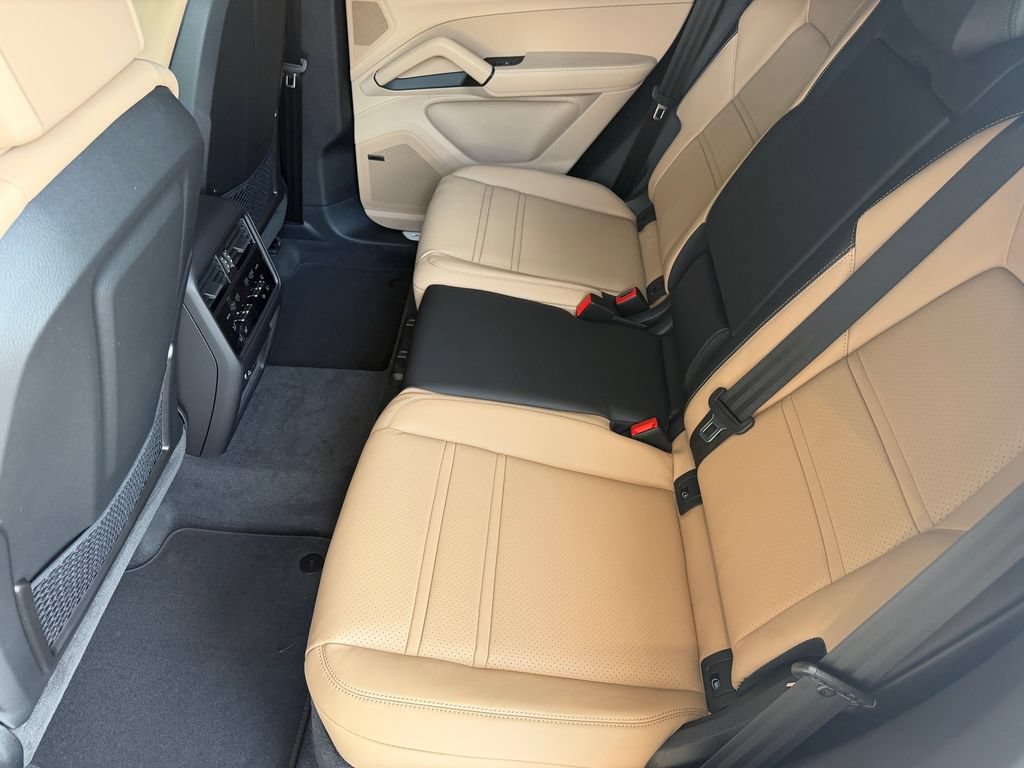 New 2026 Porsche Cayenne S AWD/4WD image 27