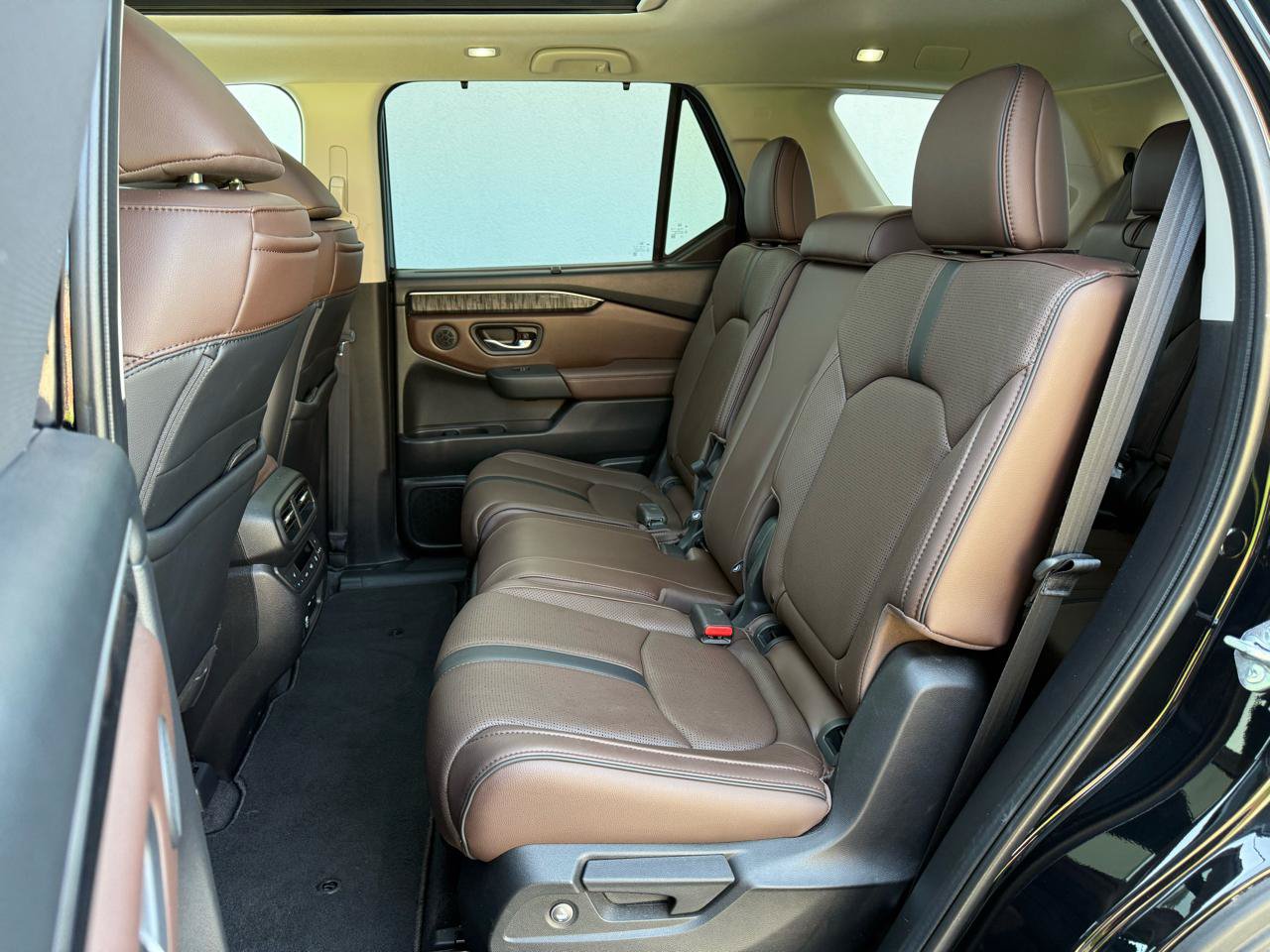 Used 2023 Honda Pilot Elite image 4