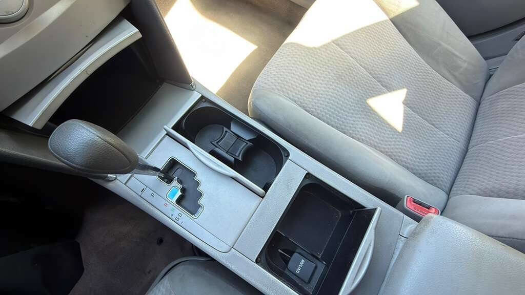 Used 2011 Toyota Camry LE FWD image 15