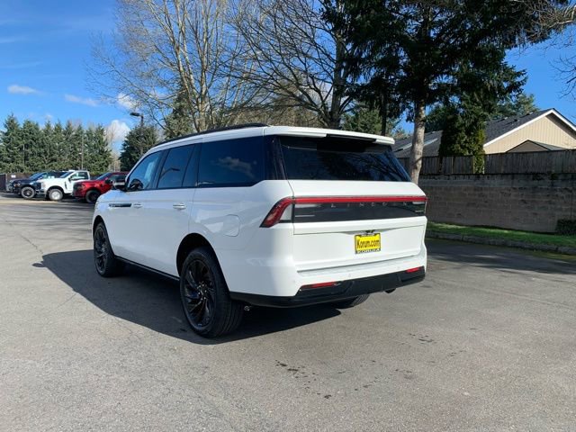 New 2026 Lincoln Navigator Reserve w/ Jet Appearance Package image 3