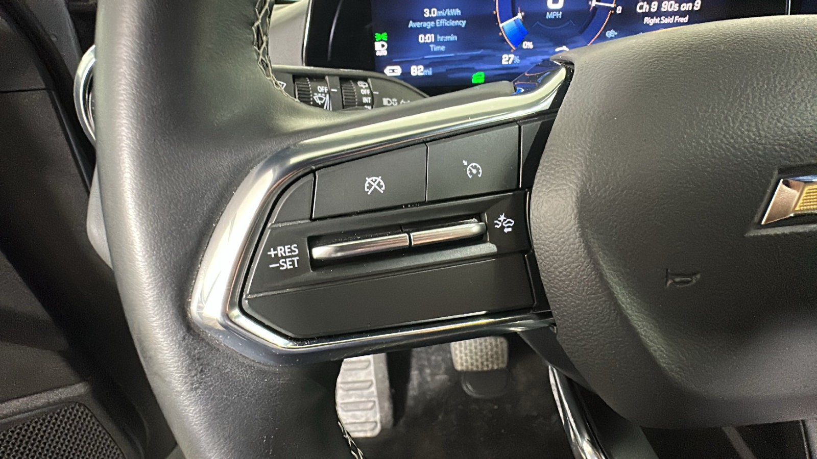 Used 2024 Chevrolet Blazer EV LT AWD/4WD image 19