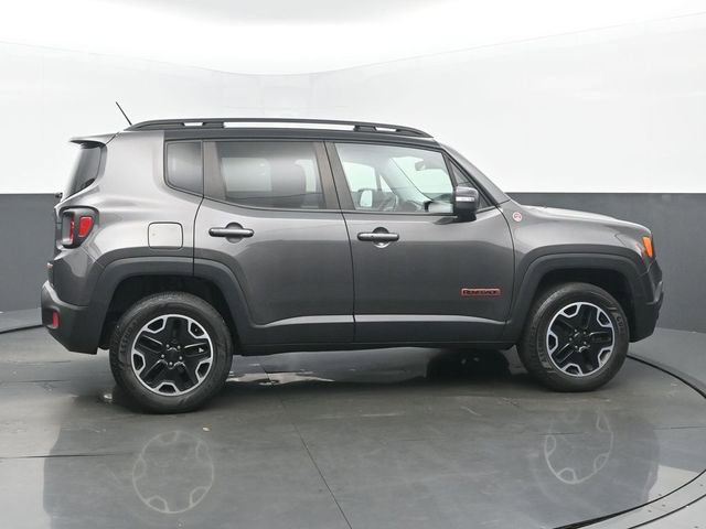 Used 2016 Jeep Renegade Trailhawk AWD/4WD image 6