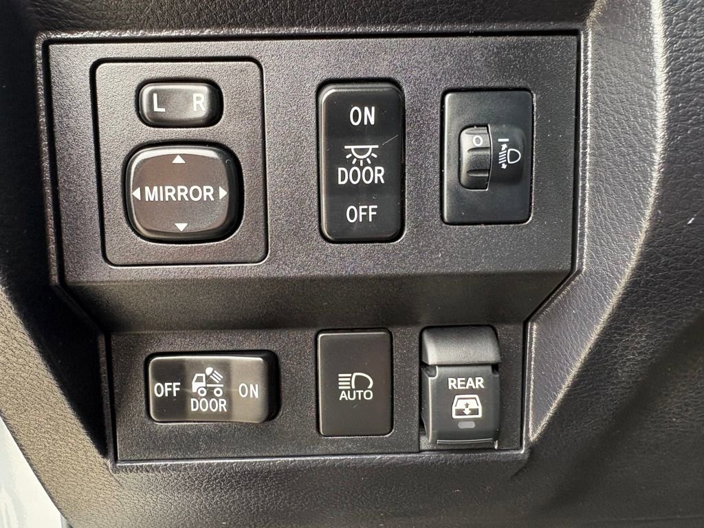 Used 2021 Toyota Tundra SR5 w/ TRD Off-Road Package image 20