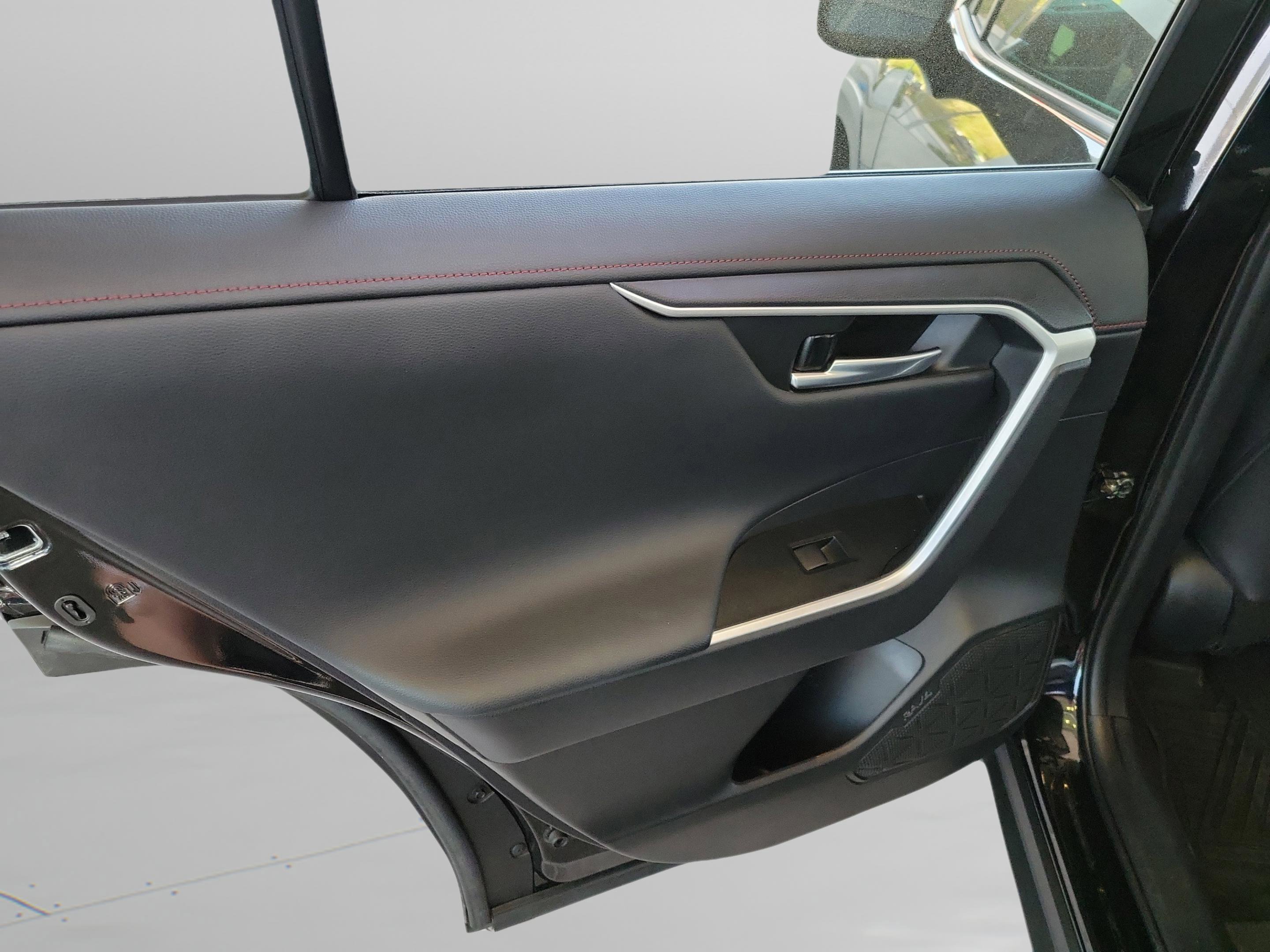 Certified 2021 Toyota RAV4 TRD Off-Road image 9