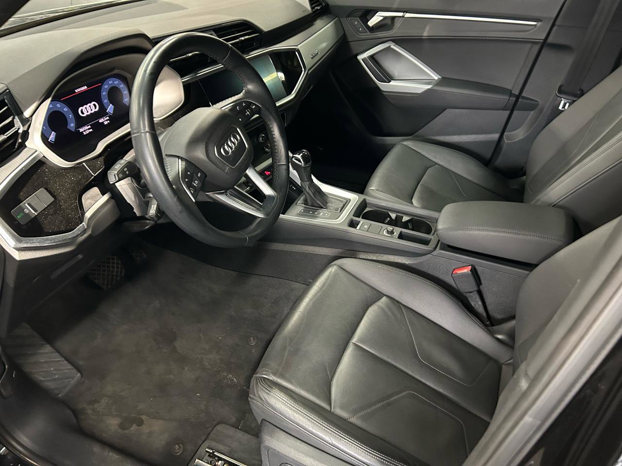 Used 2019 Audi Q3 2.0T Premium w/ Convenience Package image 12