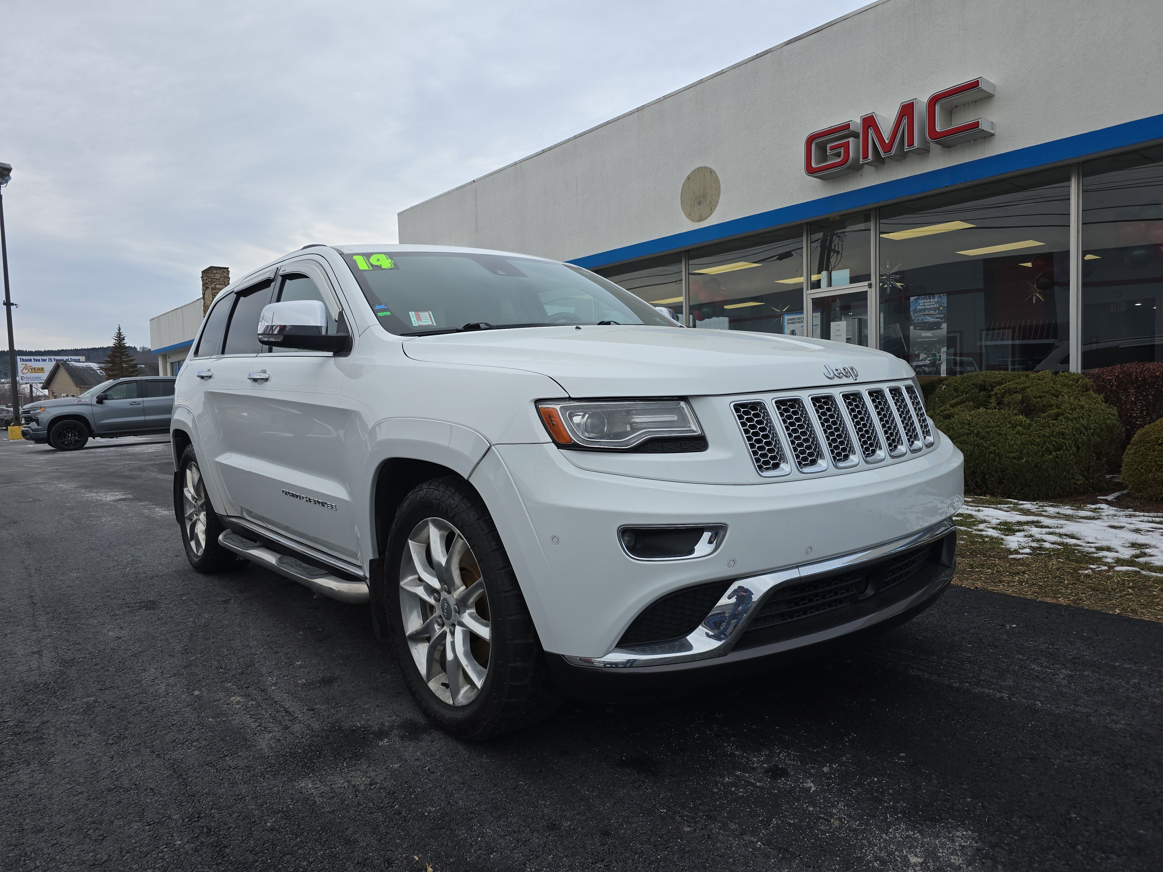Used 2014 Jeep Grand Cherokee Summit image 1