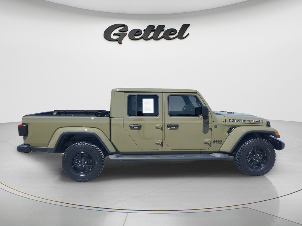 Used 2025 Jeep Gladiator Sport image 4