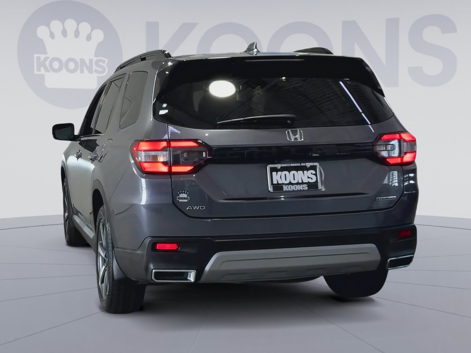 Used 2025 Honda Pilot Touring image 10