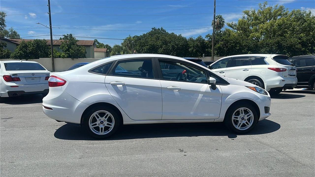 Used 2017 Ford Fiesta SE FWD image 8