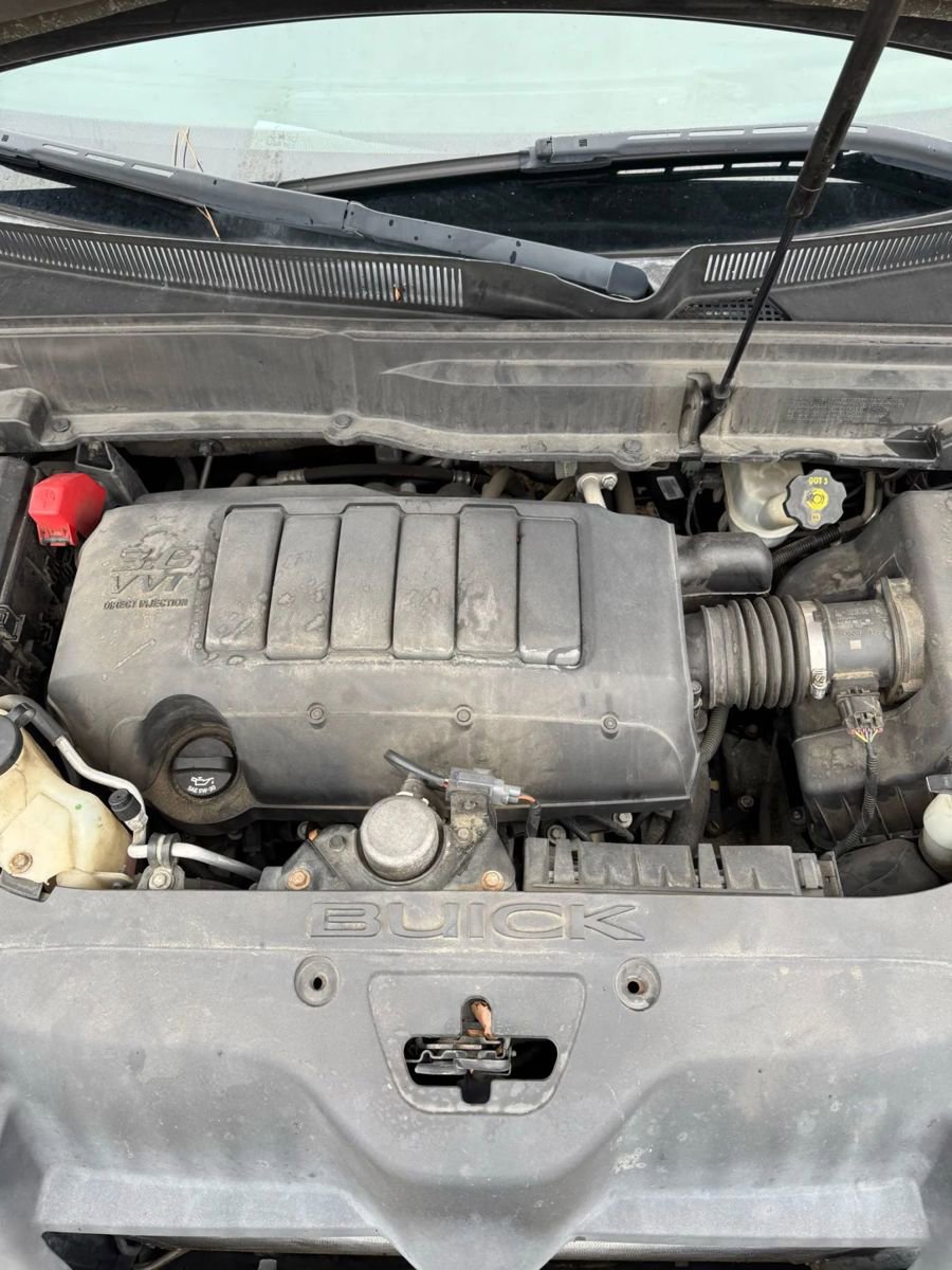 Used 2011 Buick Enclave CXL image 24