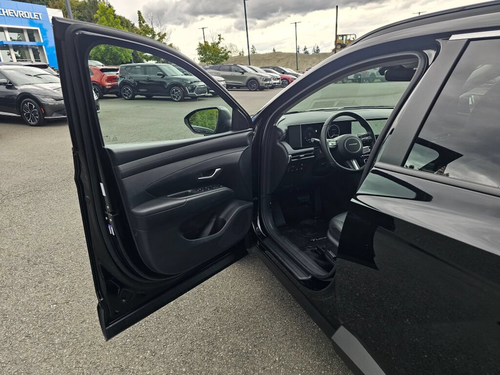 Used 2025 Hyundai Tucson SEL AWD/4WD image 22