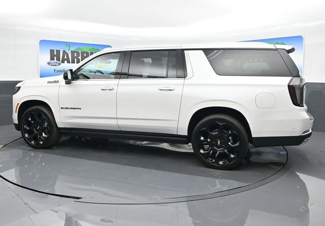 New 2025 Chevrolet Suburban High Country image 3