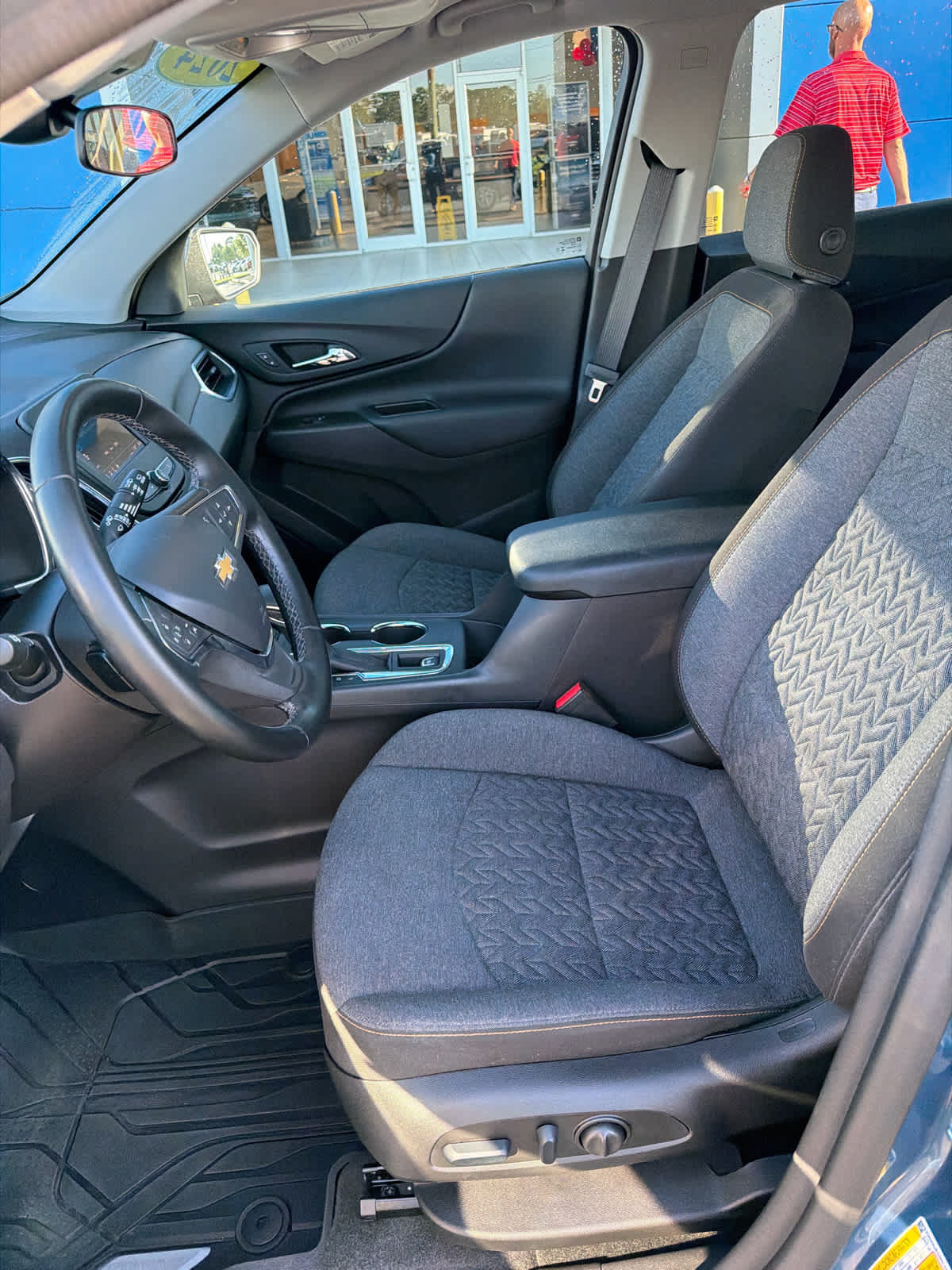 Used 2024 Chevrolet Equinox LT w/ LPO, Floor Liner Package AWD/4WD image 10