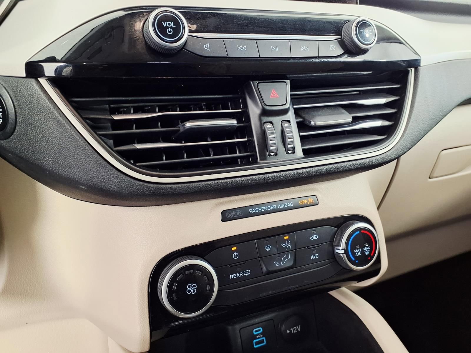 Used 2022 Ford Escape SE w/ SE Sport Appearance Package FWD image 20