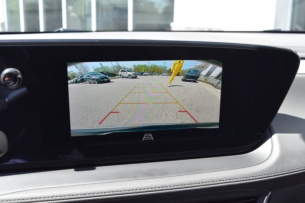 Used 2025 Buick Encore GX Preferred AWD/4WD image 15
