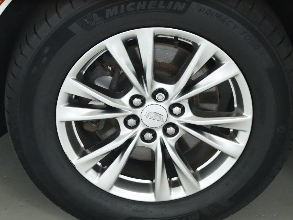Used 2020 Cadillac XT5 Premium Luxury w/ LPO, Floor Liner Package AWD/4WD image 37