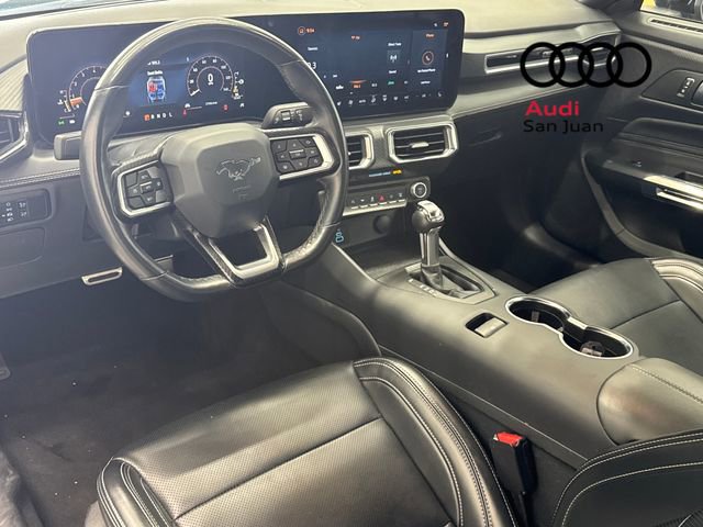 Used 2025 Ford Mustang Premium RWD image 31