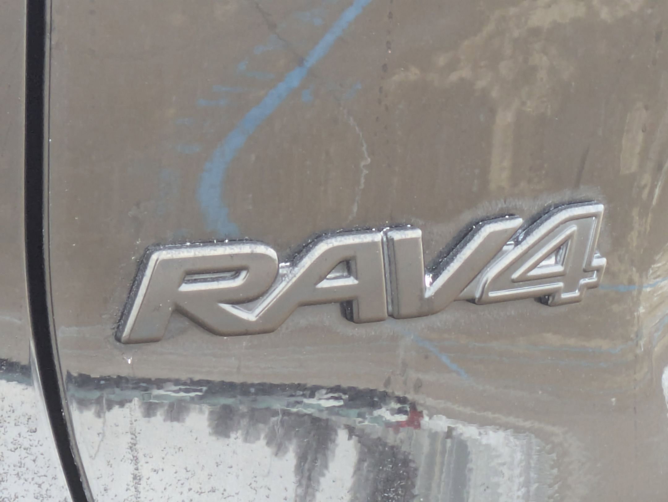 Used 2020 Toyota RAV4 LE w/ All Weather Liner Package image 25