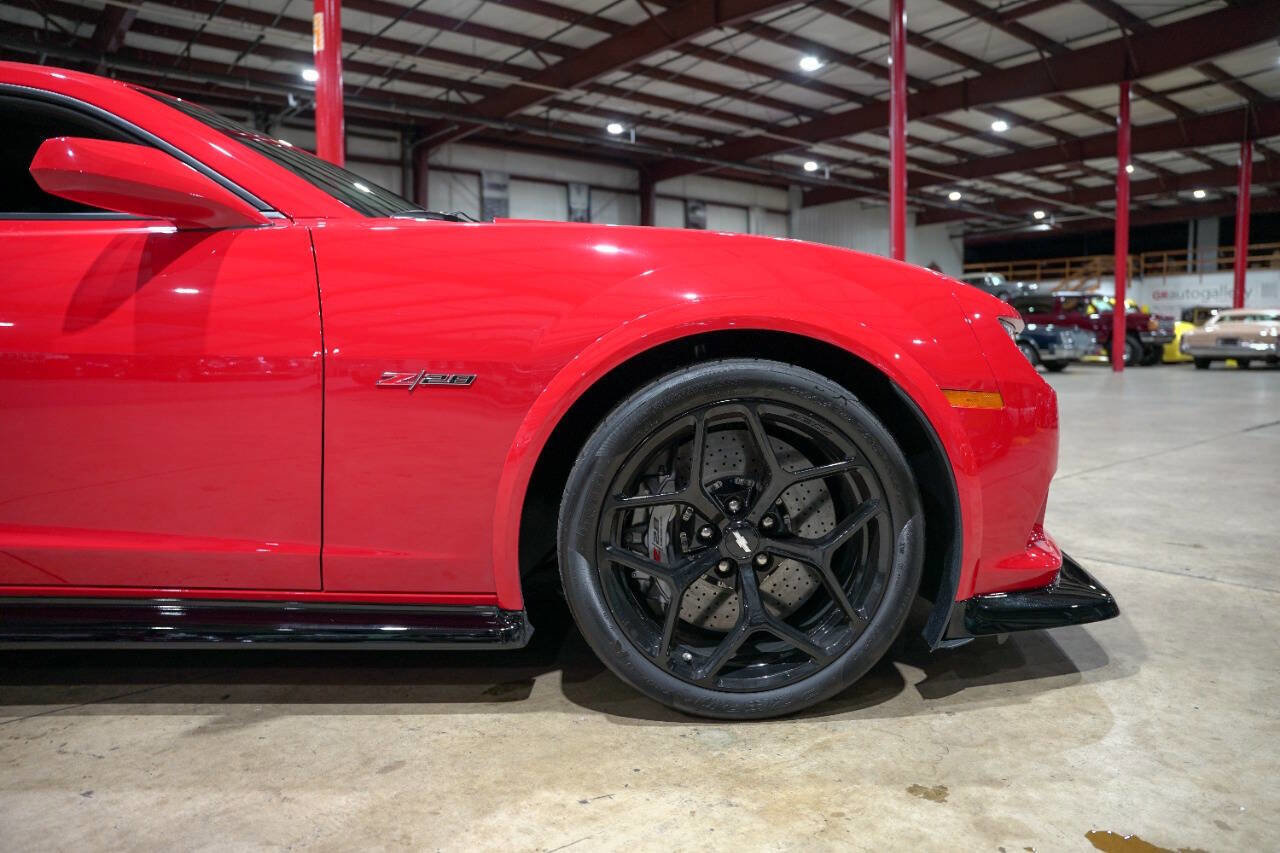 Used 2014 Chevrolet Camaro Z/28 RWD image 11