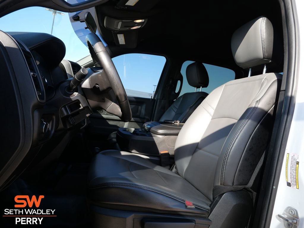 Used 2023 RAM 3500 Tradesman w/ Chrome Appearance Group image 19