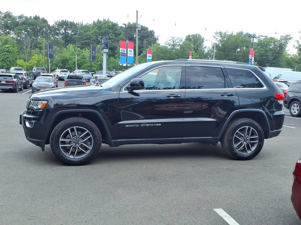 Used 2019 Jeep Grand Cherokee Laredo w/ Laredo X Package AWD/4WD image 8