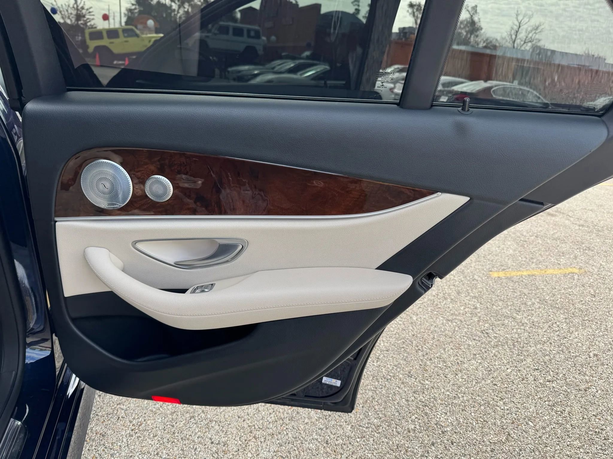 Used 2018 Mercedes-Benz E 300 E 300 Sedan 4D image 23