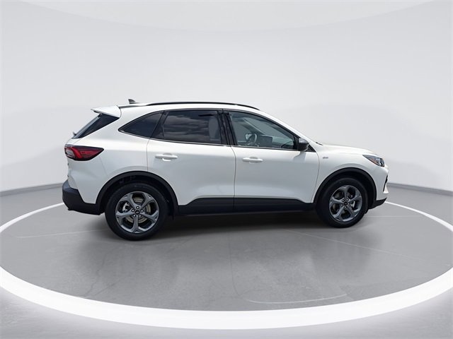 New 2025 Ford Escape ST-Line w/ Equipment Group 301A image 9