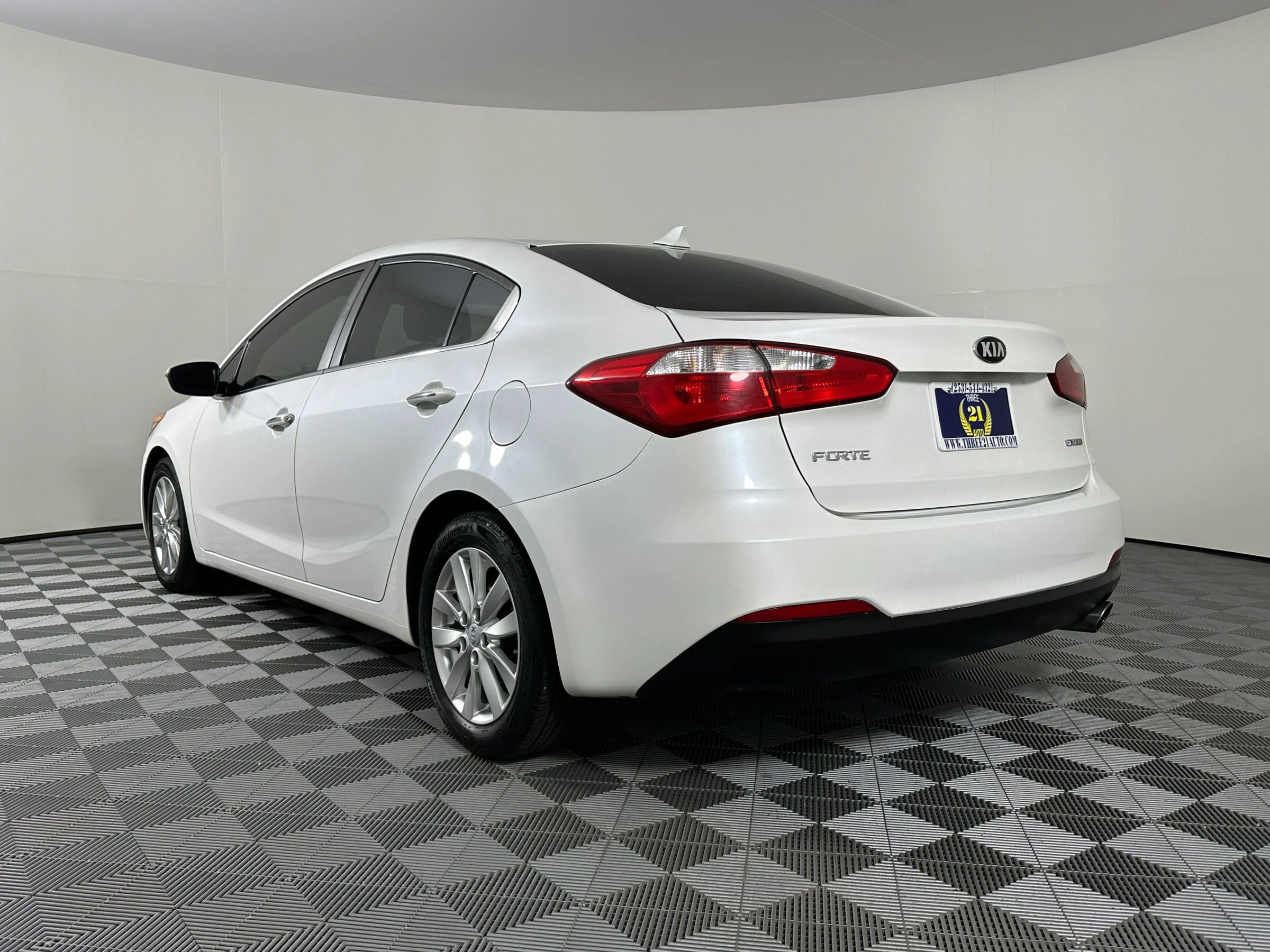 Used 2015 Kia Forte EX image 13