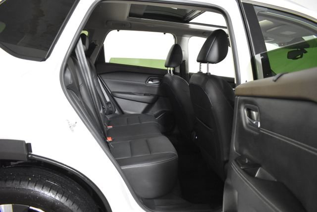 Certified 2023 Nissan Rogue SL w/ SL Premium Package AWD/4WD image 33
