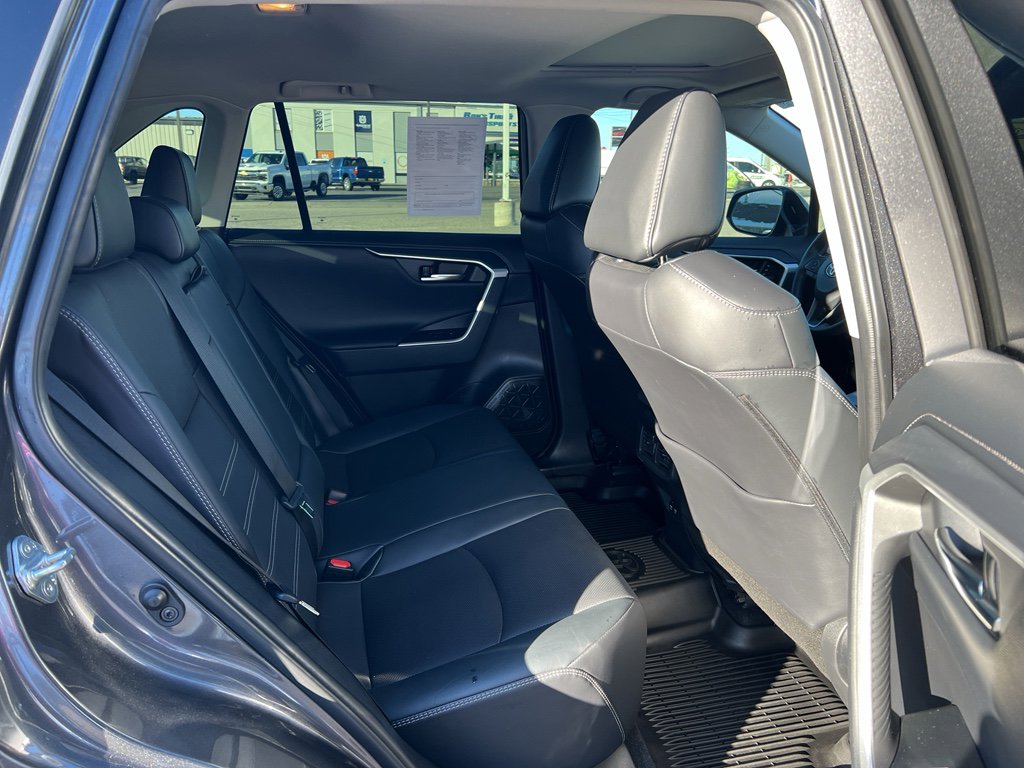 Used 2021 Toyota RAV4 Limited image 24