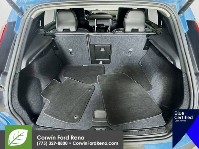 Used 2024 Volvo XC40 B5 Core image 29
