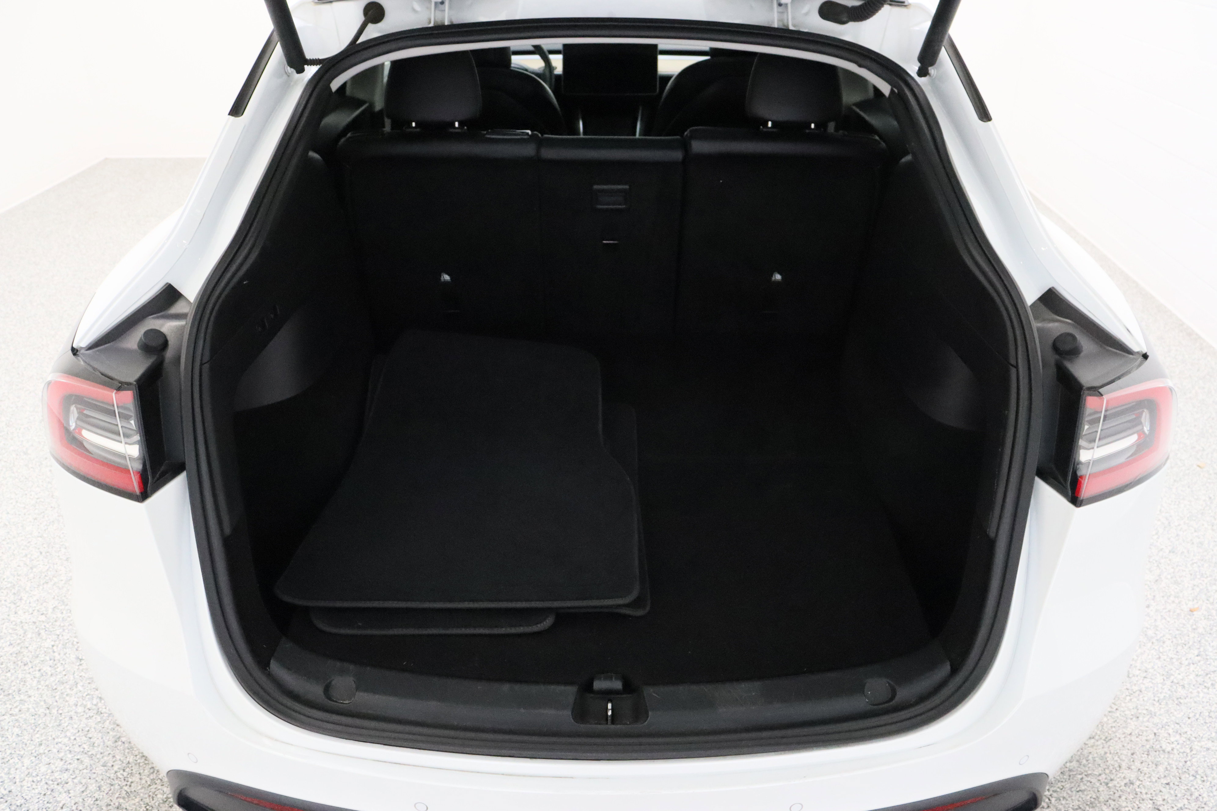 Used 2021 Tesla Model Y Performance image 30