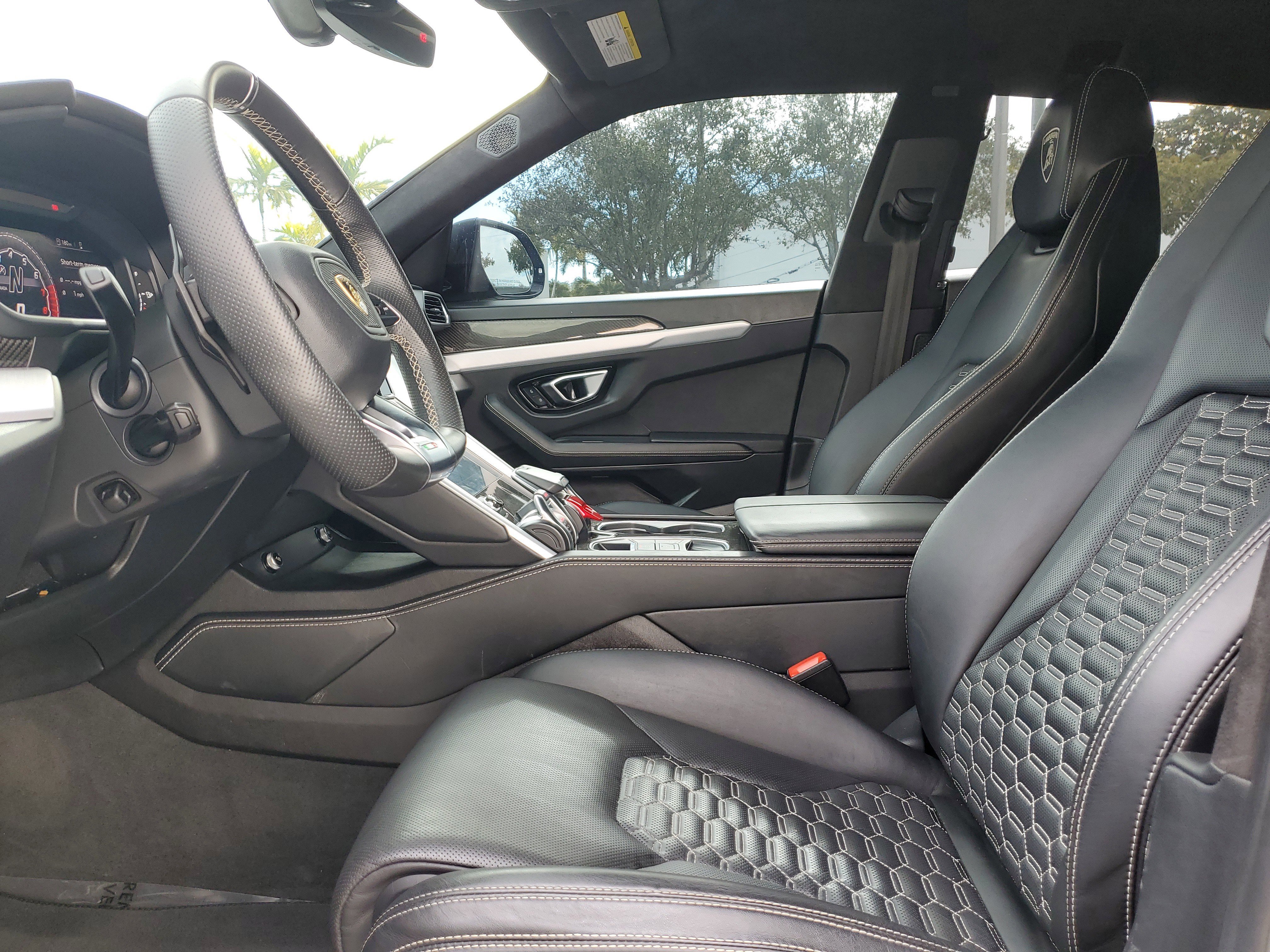 Used 2021 Lamborghini Urus image 21