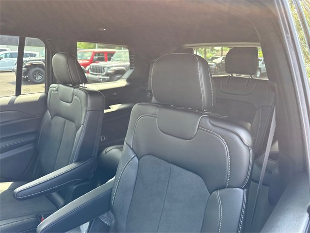New 2025 Jeep Grand Cherokee L Altitude image 5