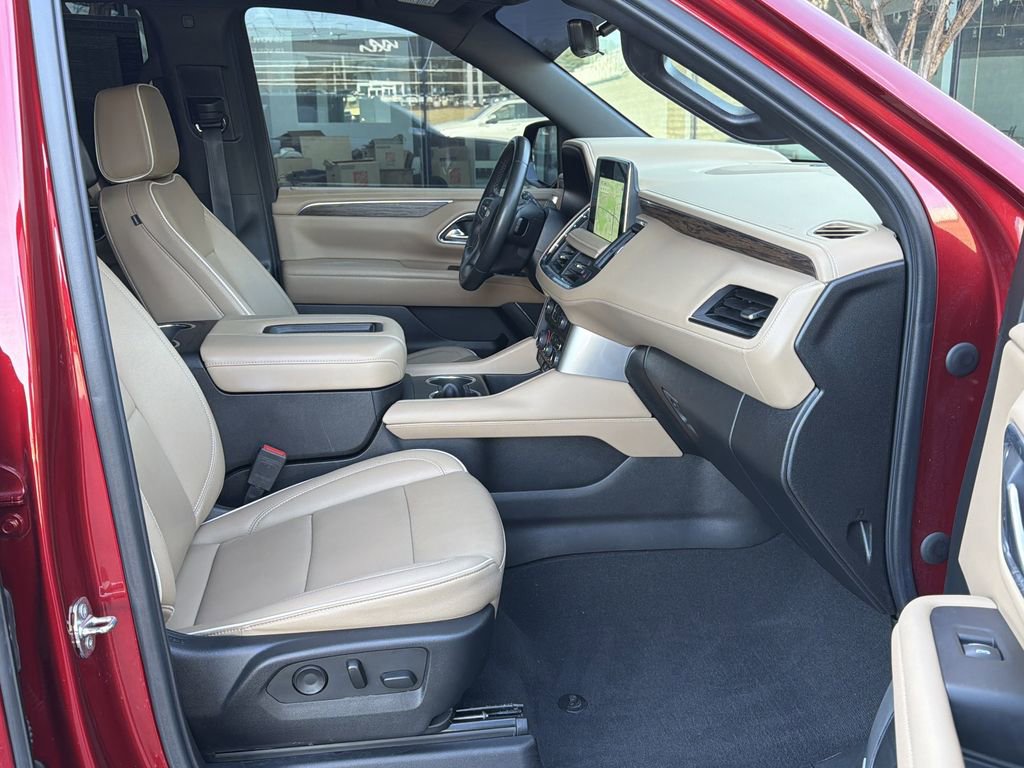 Used 2023 Chevrolet Tahoe Premier w/ Advanced Technology Package image 13