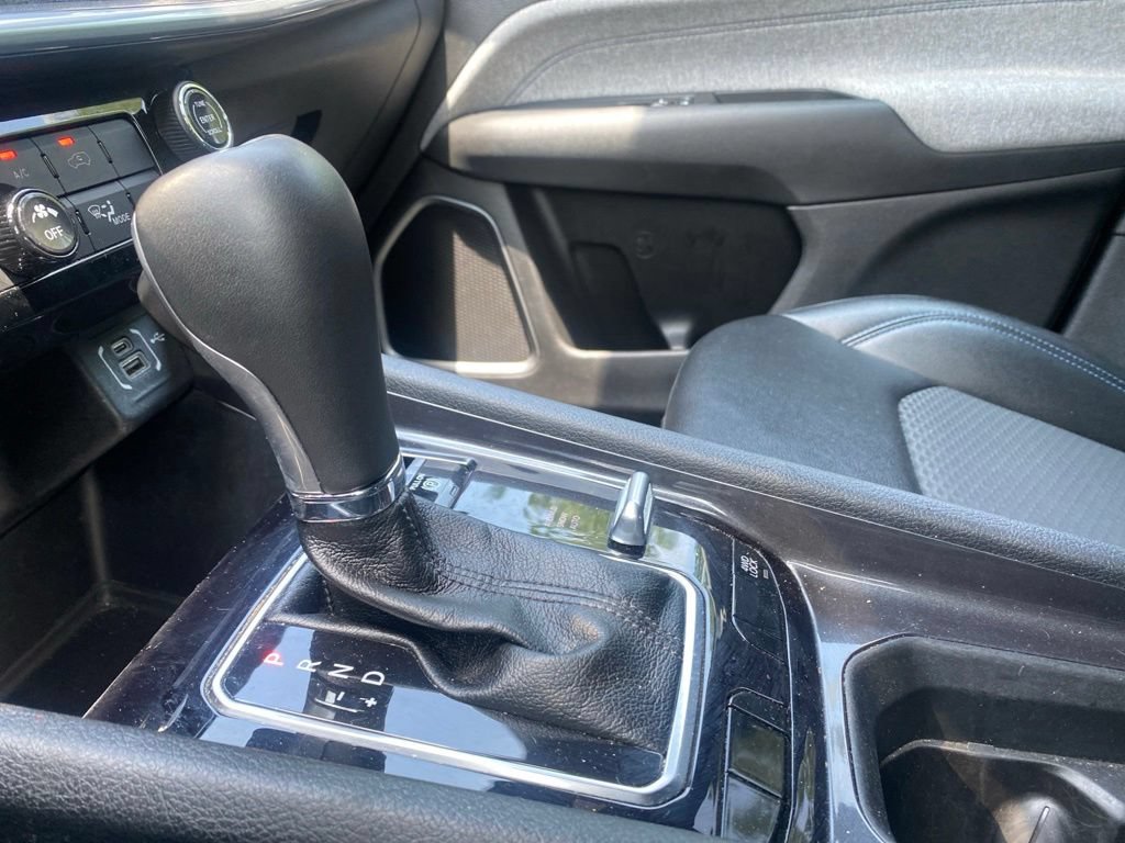 Used 2024 Jeep Compass Latitude AWD/4WD image 25