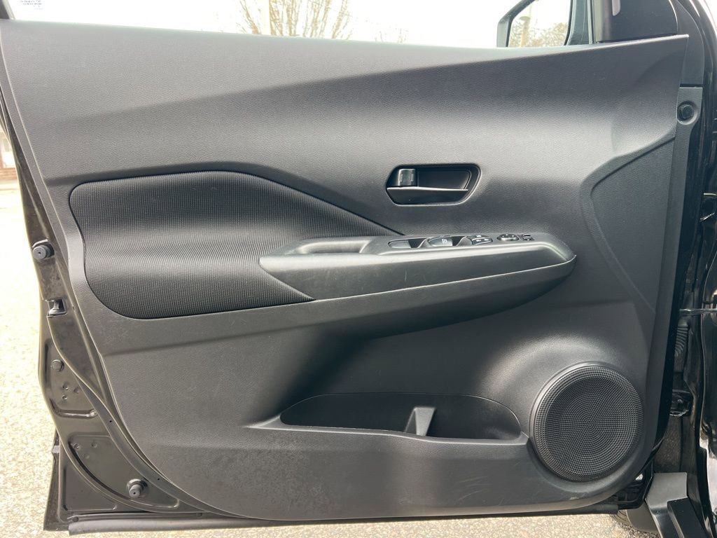 Used 2021 Nissan Kicks S image 11