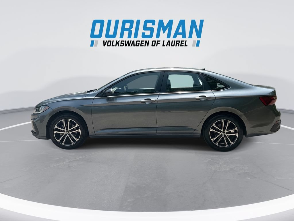 Used 2025 Volkswagen Jetta Sport FWD image 5